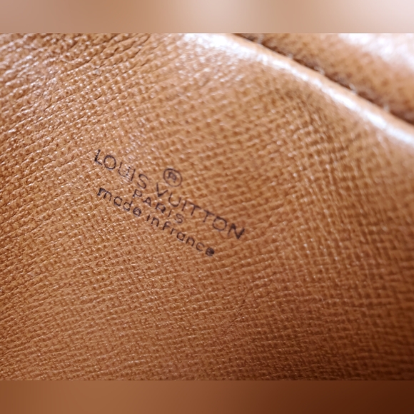 Louis Vuitton Marly Bandoliere Clutch - Picture 14 of 16